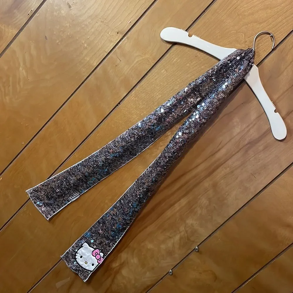 •SARIO• HELLO KITTY SILVER SEQUINED BELT/SCARF WITH EMBROIDERED HELLO KITTY. O/S